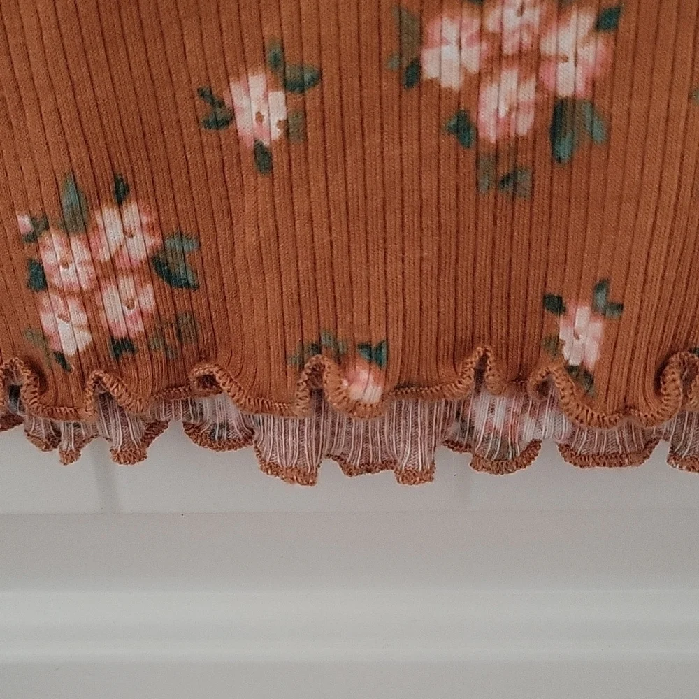 Floral Button-Up Ribbed Top - Brown - Picture 6 of 7